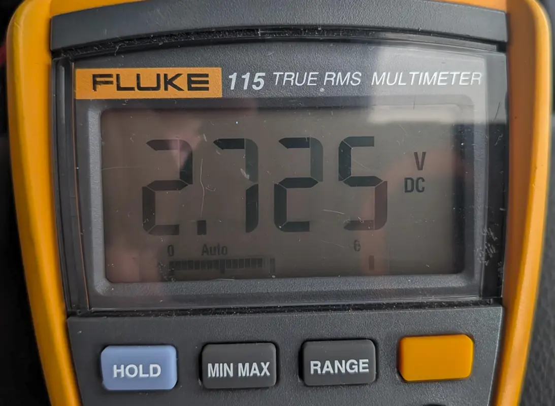 CAN H Voltage Reading